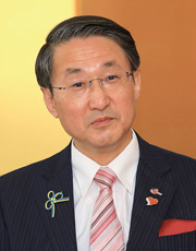 平井知事の写真