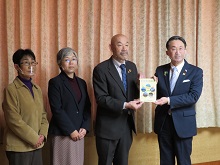 公益社団法人鳥取県聴覚障害者協会からの「とっとりの手話言語」発刊報告会1