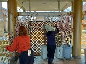枝もの飾りつけ2