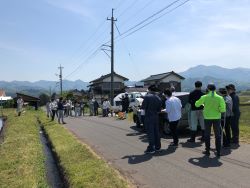 見学にあつまった人々