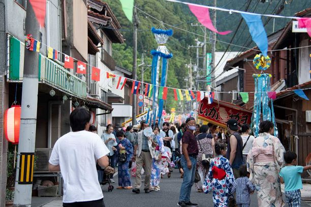 根雨の町内