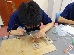 はんだ作業