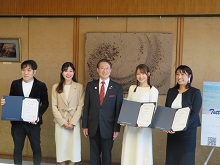「とっとりdiaryインフルエンサー」任命式2