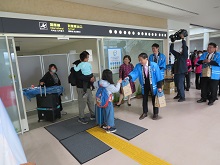 台湾(台北)－鳥取砂丘コナン空港チャーター便 お出迎え1