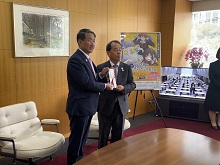 とっとり手話フェス寄附金贈呈式1