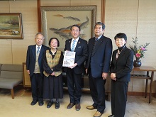 鳥取県伝統工芸士 福井貞子さんからのスペイン訪問活動報告会2