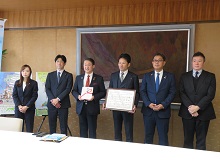 第一生命保険株式会社からの企業版ふるさと納税を活用した寄附に対する感謝状贈呈式2