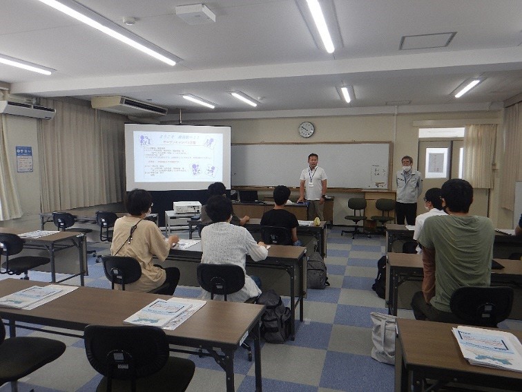 全体説明会場画像