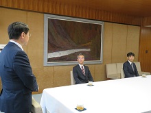 鳥インフルエンザ対策等にかかる鳥取大学農学部への感謝状贈呈式1