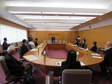 令和6年度献血運動推進協力団体に対する厚生労働大臣表彰状・感謝状伝達及び鳥取県知事・日本赤十字社鳥取県支部長感謝状贈呈式1