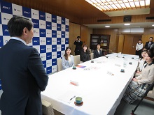 全日本空輸株式会社客室乗務員からの活動報告会 及び「とっとりへウェルカニ名誉大使」任命式1