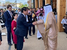 ガーズィー・ファイサル・サイード・ビンザグル　駐日サウジアラビア王国大使ほかを鳥取県ゾーンへ案内1