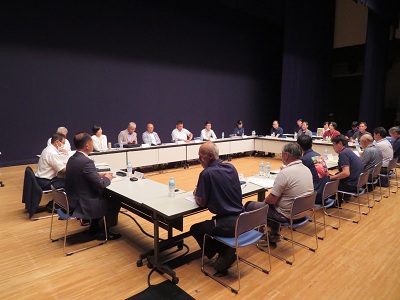 出前県議会（日南町）の様子