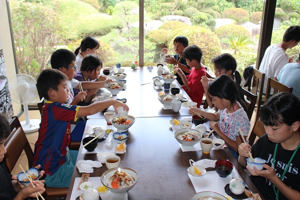 昼食