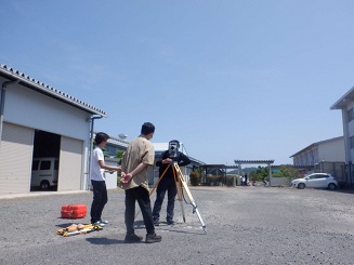 トータルステーションの測量の様子