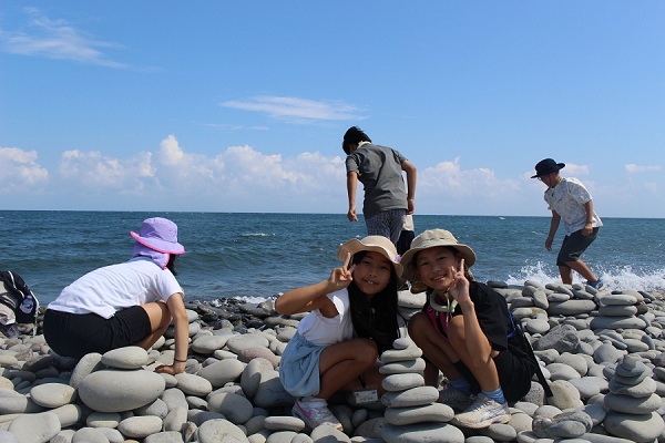 鳴り石の浜