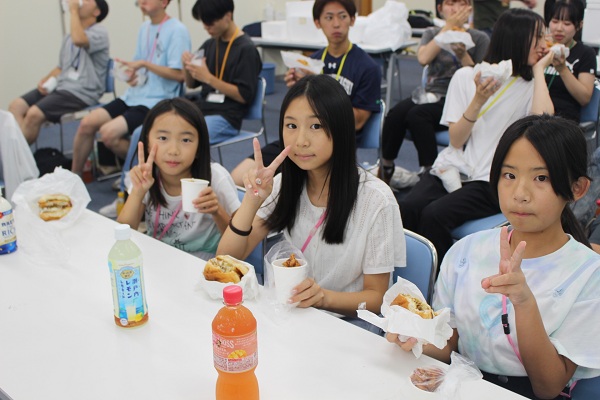 昼食