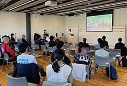 活動報告会の写真