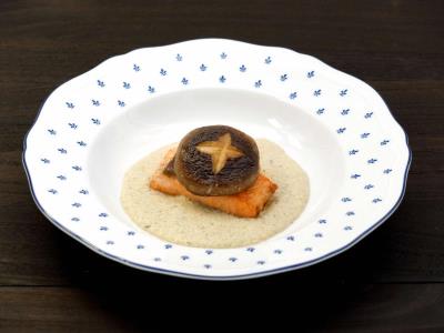 しいたけのクーリーサーモンソテー