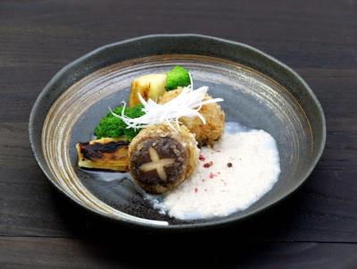 大山の恵み しいたけメンチと黄金の秋