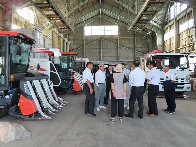 大規模稲作経営の調査の様子