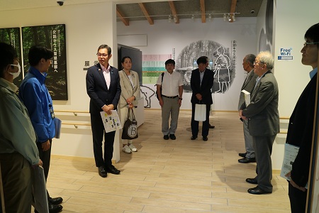 史跡の保全・保護、活用に関する取組の調査の様子