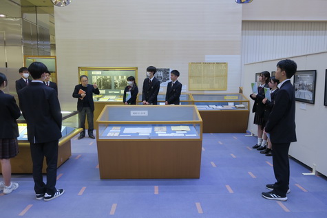 鳥取敬愛高等学校授業展示観覧写真３