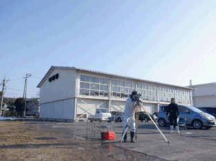 屋外での技能照査試験の様子