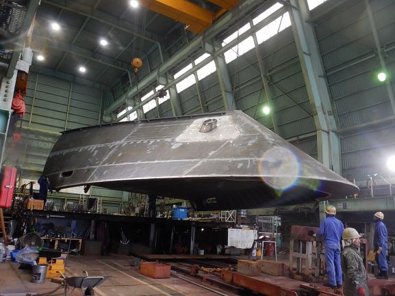 島根県漁業試験船島根丸の船殻ブロック(ブルワーク部分)