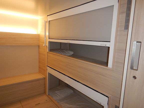 研究員室の参考になりそうな船室