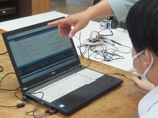 ロボットプログラミング体験の様子