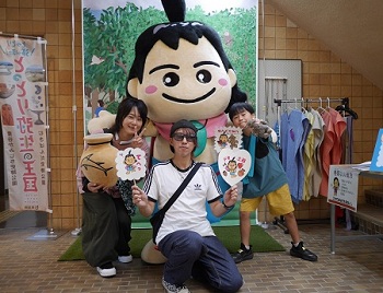 青谷かみじろうとパシャリ！