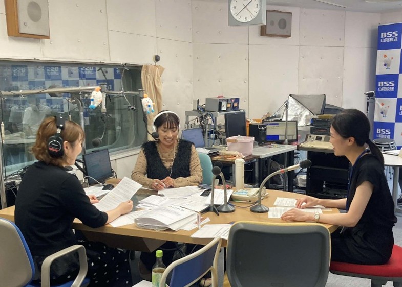 ラジオ出演の様子
