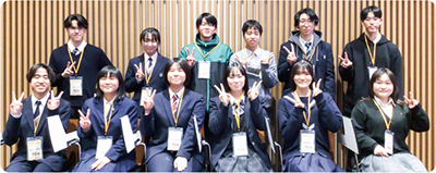 ぼうさいこくたい高校生活動推進委員会のメンバーの写真