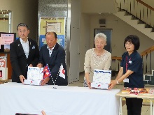 2026年ネパール洪水救援金募金箱設置式2