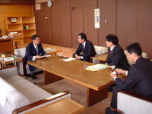 財務省中国財務局鳥取財務事務所長ほか