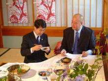 まぐろ料理の試食