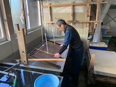 県指定無形文化財「手漉和紙」保持者 長谷川憲人氏
