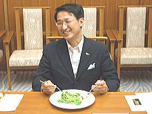 試食