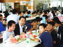 給食