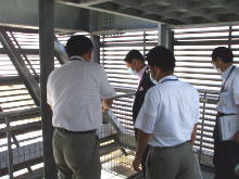 視察