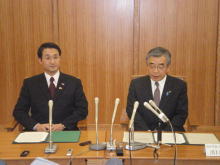記者会見