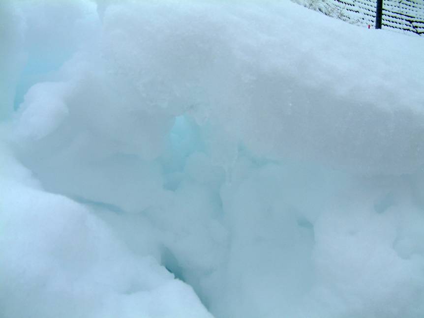 青い雪その3