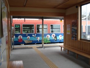 米子空港駅待合施設写真