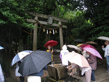 金持神社