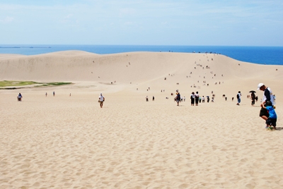 今日も暑い鳥取砂丘
