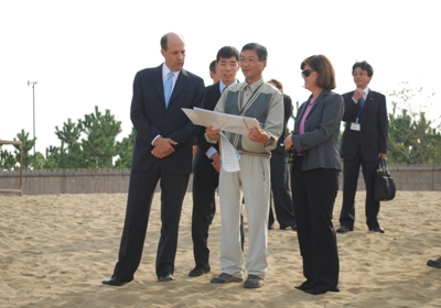 ルース駐日米国大使　鳥取砂丘訪問