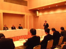 語る会