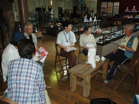 日野町歴史民俗資料館での協議の様子の写真