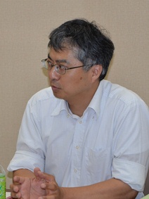 岸本委員の写真